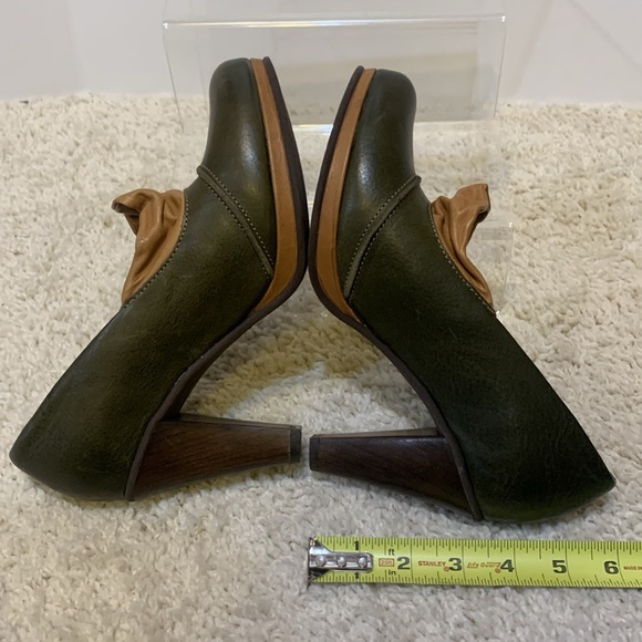 Army green tan pumps DKODE rare - Picture 15 of 16